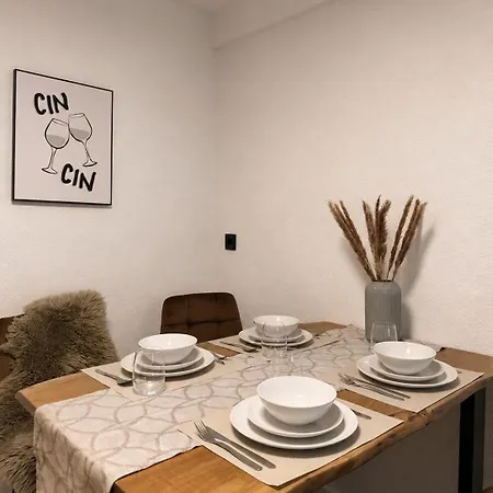 公寓 Modernes Mit Balkon & Parkplatz - *